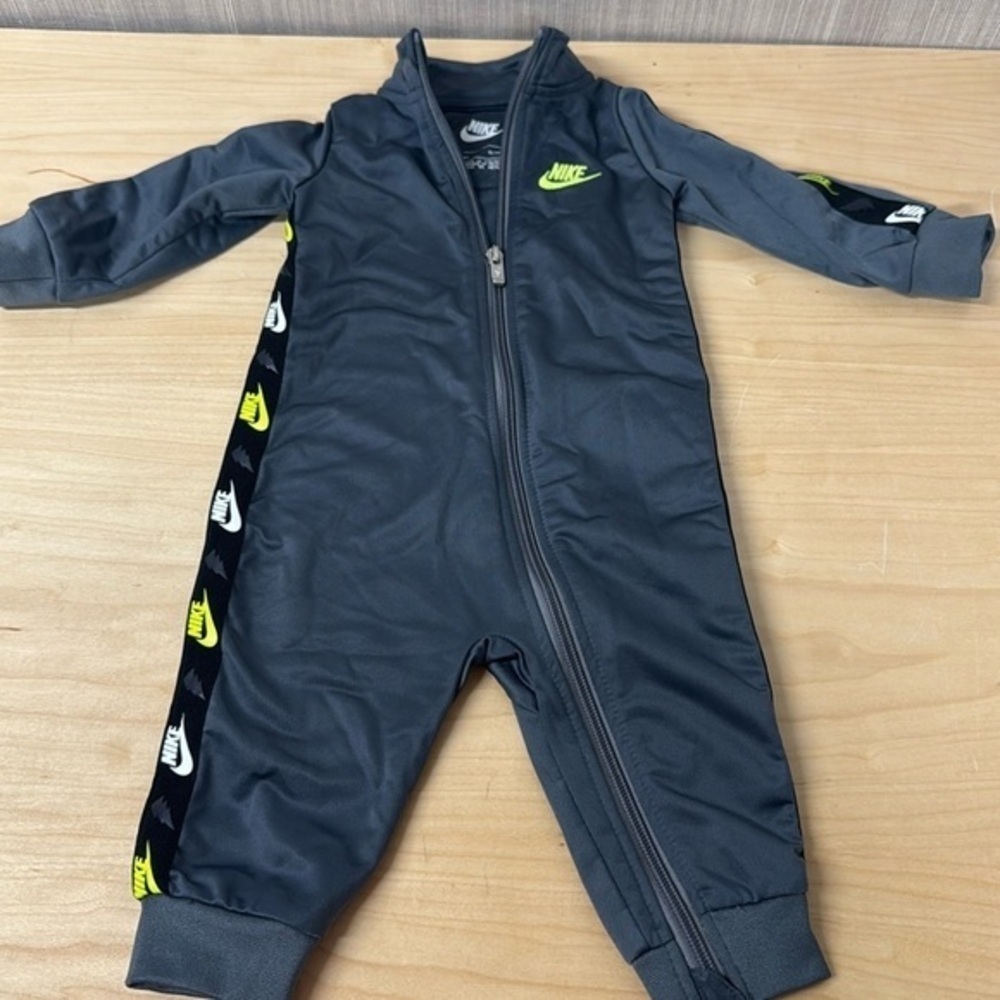 Nike zip up one piece coverall size 9 month‎